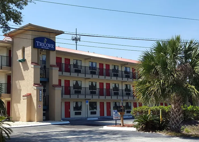 Tricove Inn & Suites