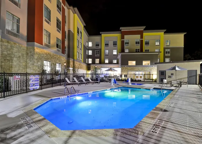 Tyler Hotels With Jacuzzi in Room