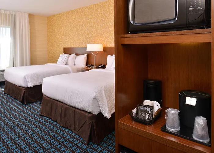 Fairfield Inn & Suites Farmington