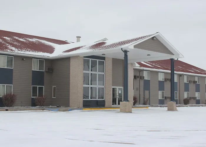 Alliance Hotel & Suites, A Howard Johnson By Wyndham