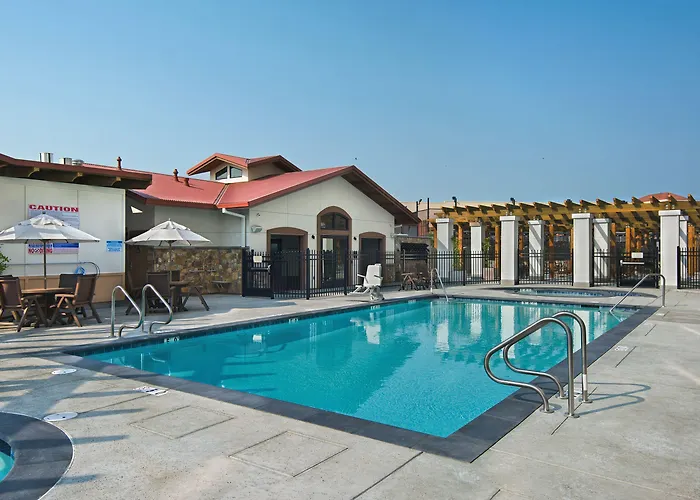 Oxford Suites Sonoma - Rohnert Park