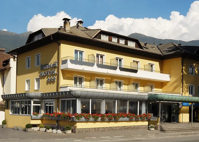 Tourist Hotel