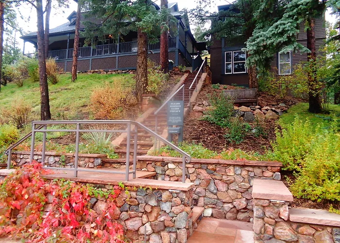 The Outlook Lodge