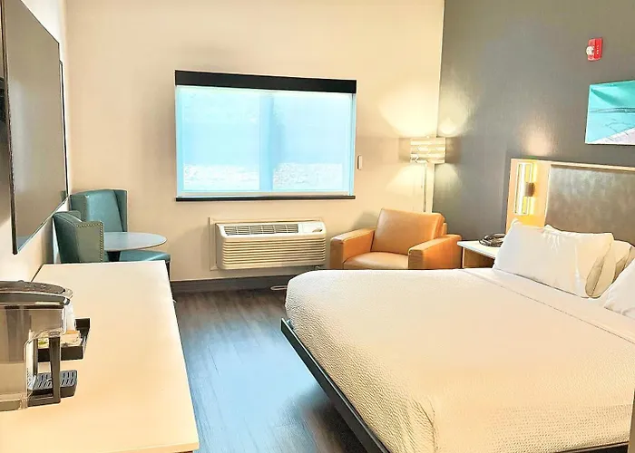 Creekside Hotel & Suites Canyonville