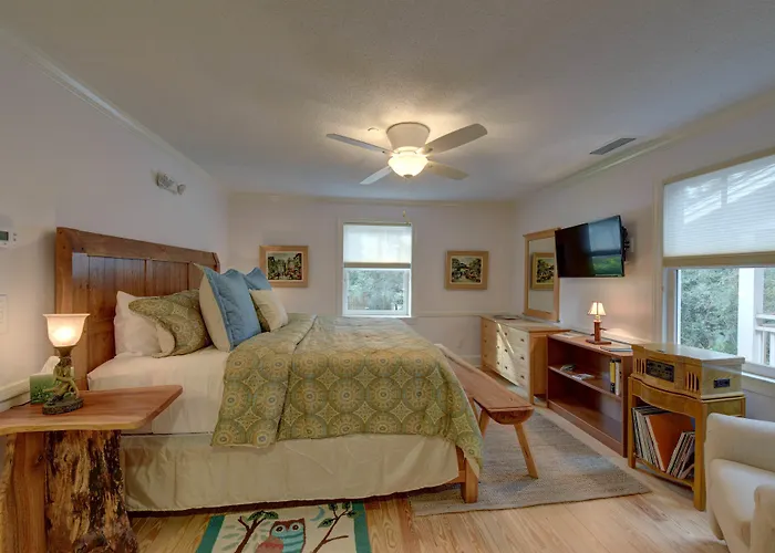 The Grey Owl Inn St. Simons Island