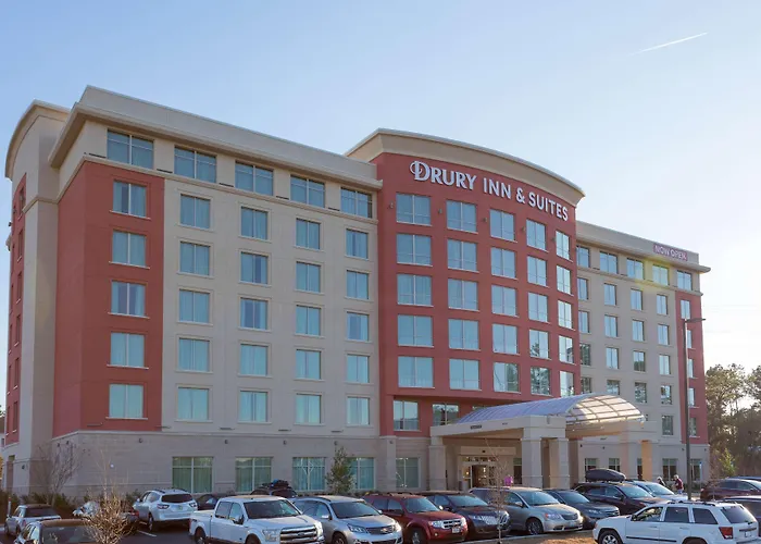 Drury Inn & Suites