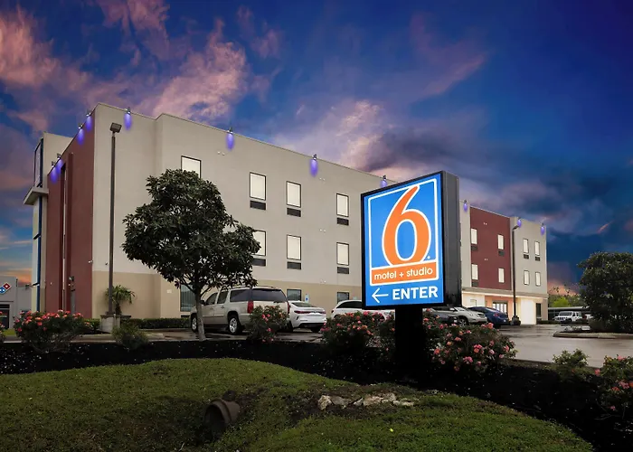 Motel 6 Texas City I-45