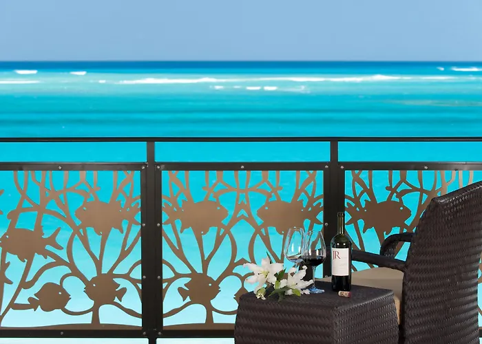 The Regent Grand Hotel Grace Bay