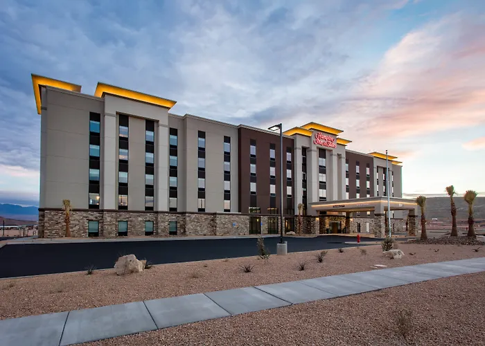 Hampton Inn & Suites