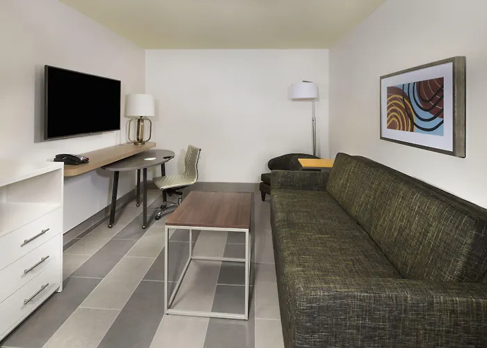 Holiday Inn & Suites Arden - Asheville Airport By Ihg