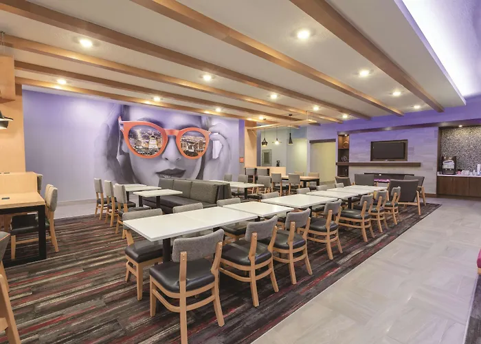 La Quinta By Wyndham South Jordan Hotel