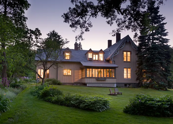 Gothic Eves Inn And Spa Bed And Breakfast
