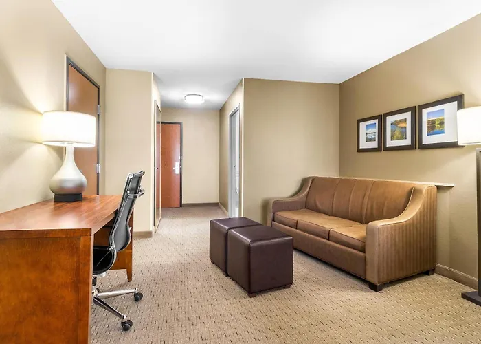 Comfort Suites Mount Vernon