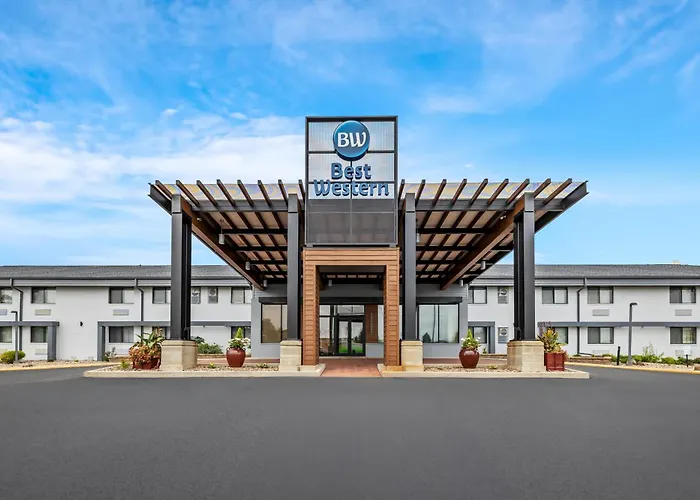 Best Western West Towne Suites