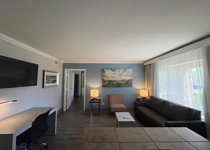 Surestay Innsuites Phoenix Hotel & Suites By Best Western