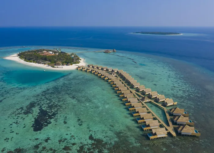 Emerald Faarufushi Resort & Spa