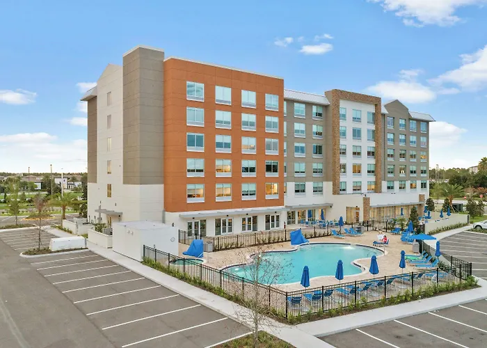 Holiday Inn Express & Suites Orlando- Lake Buena Vista By Ihg