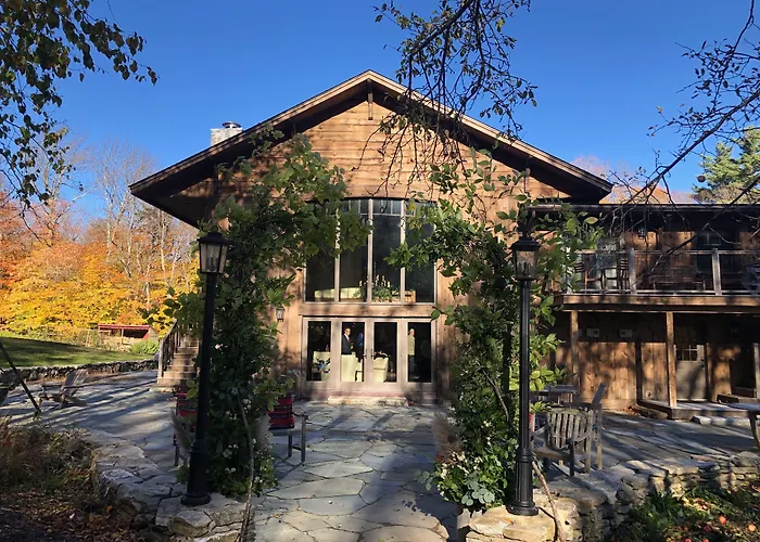 Seesaw'S Lodge