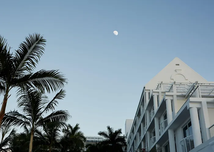 Palm Heights Hotel George Town