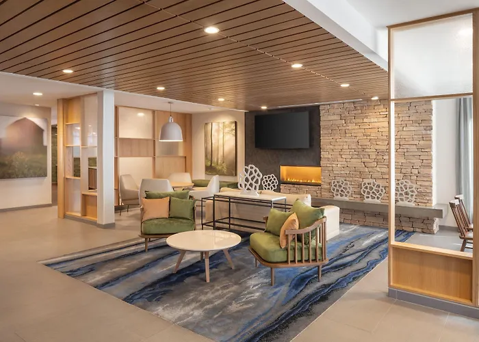 Fairfield Inn & Suites By Marriott Fresno North/Shaw Avenue