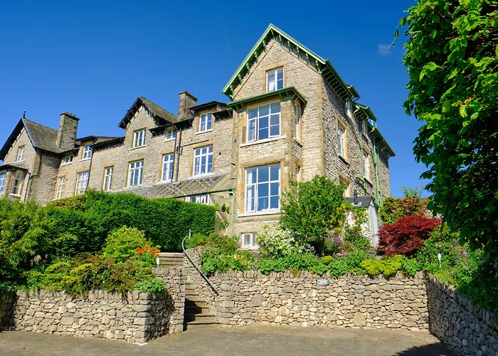 Corner Beech House