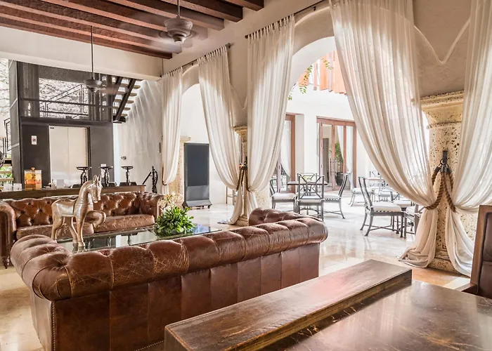 Bastión Luxury Hotel