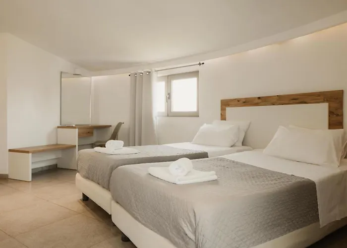 Island Kavos Hotel