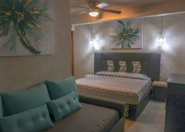 Hotel Villas Punta Blanca Zihuatanejo