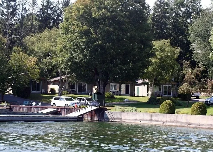 Glen House Resort Lansdowne