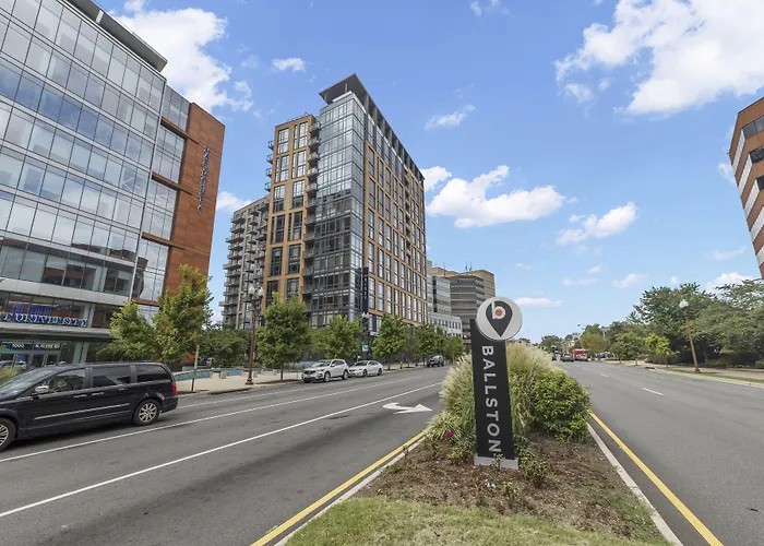 Placemakr Marymount Ballston Arlington