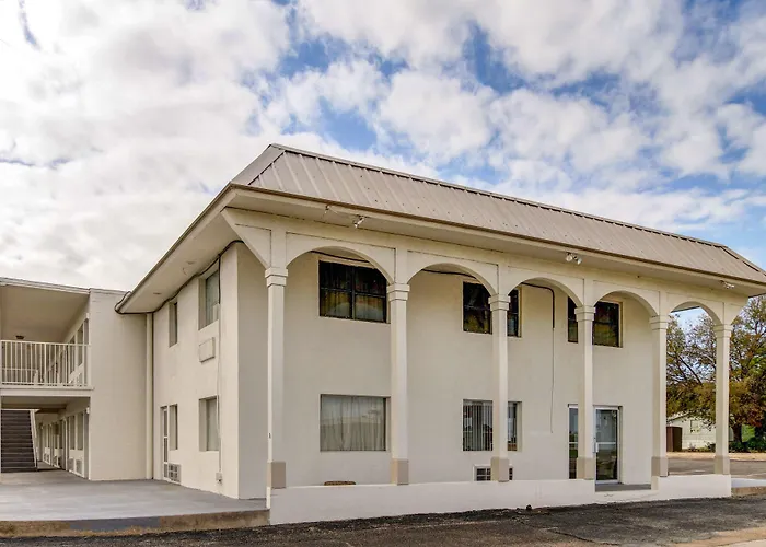 Motel 6 Waco - Lacy Lakeview