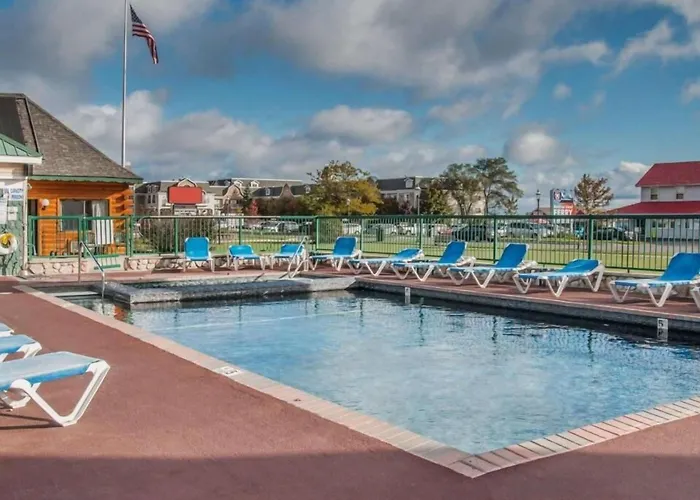 Mackinac Lodge