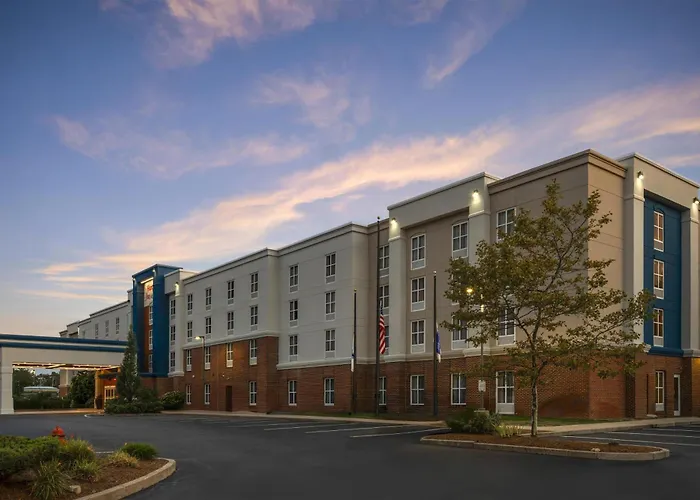 Hampton Inn & Suites By Hilton Plymouth