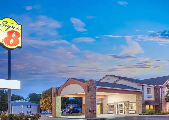 Super 8 By Wyndham Carthage