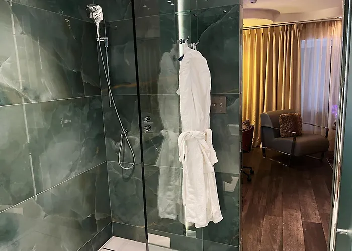 Hotel Kutuma