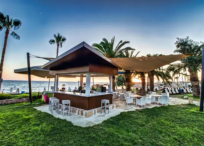 Coral Beach Hotel&Resort Cyprus