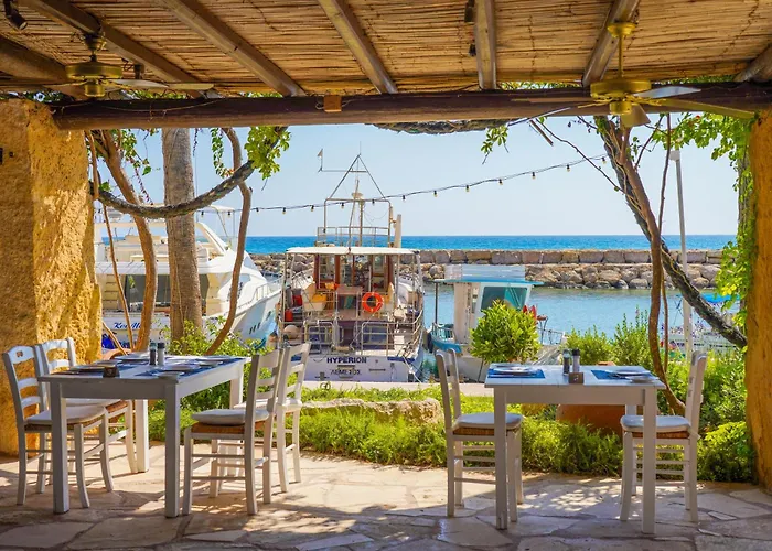 Coral Beach Hotel&Resort Cyprus