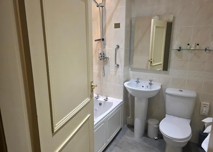 Oaklands Hall Hotel Grimsby