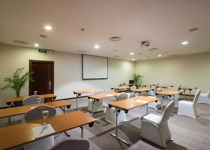 Holiday Inn Riyadh Al Qasr By Ihg