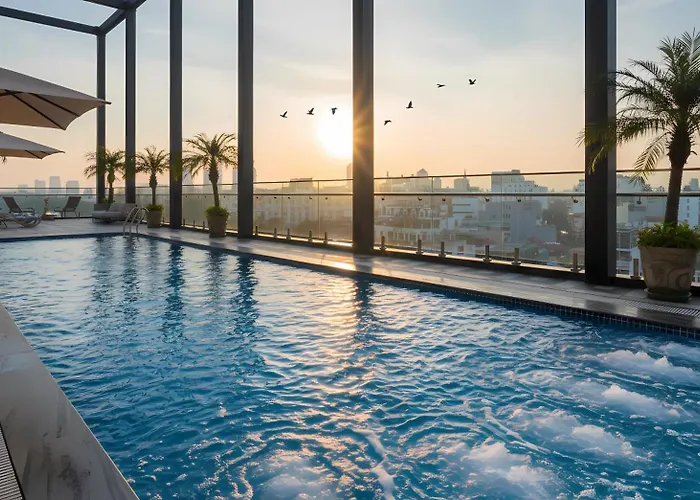 May De Ville Lakeside Hotel
