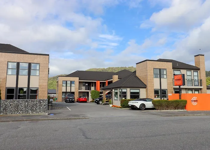 Coleraine Suites & Apartments