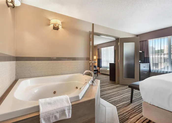 Best Western Plus Calgary Centre Inn