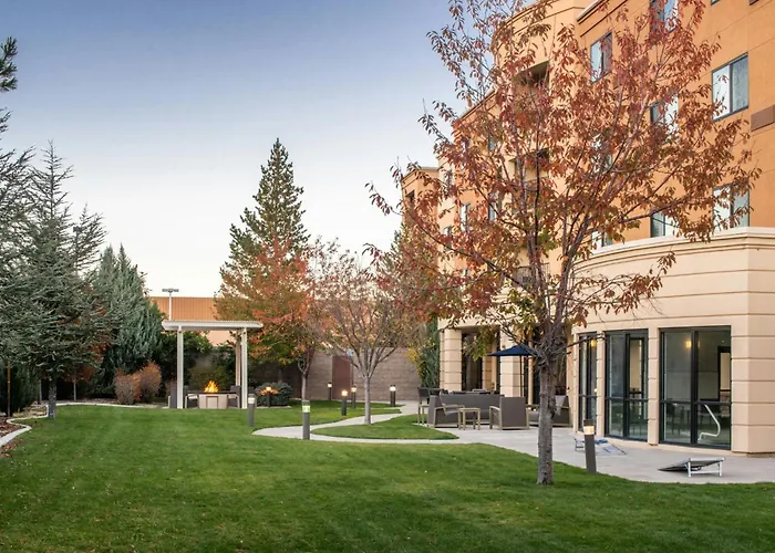 Courtyard Carson City