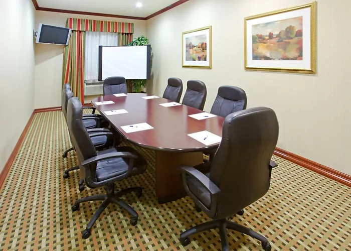 Holiday Inn Express & Suites Fort Worth - Fossil Creek By Ihg