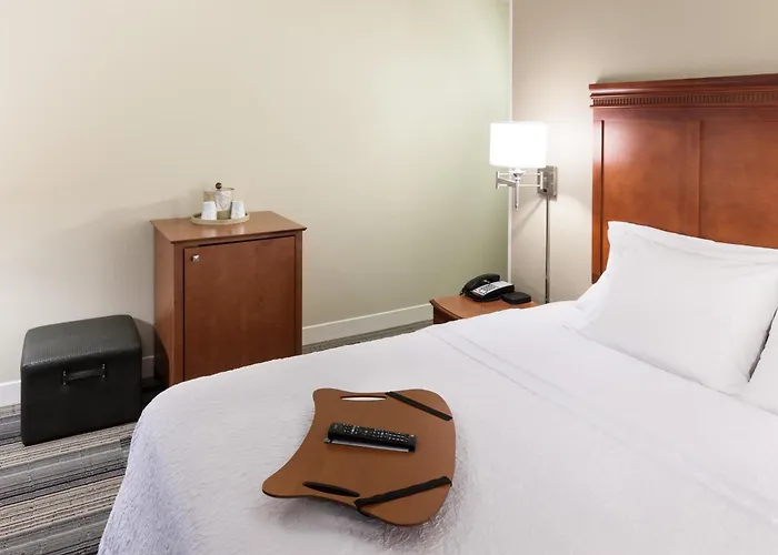 Hampton Inn & Suites