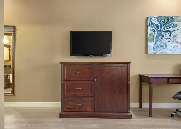 Best Western Plus Fredericton Hotel & Suites