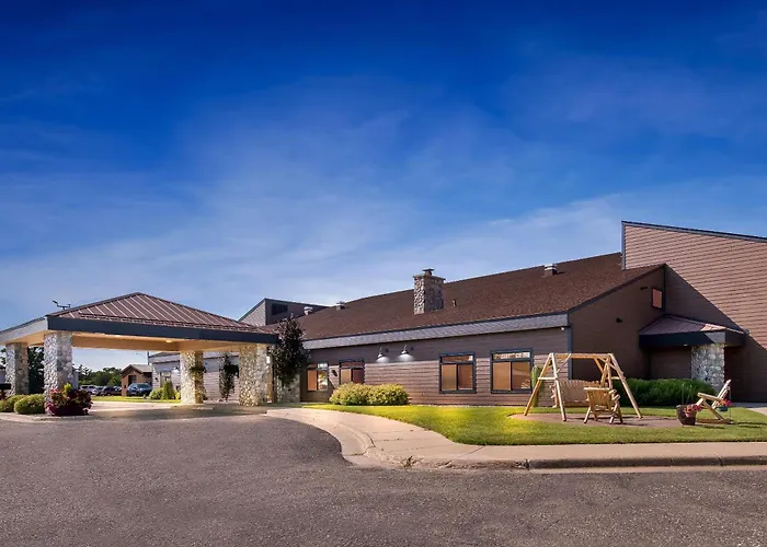 Heartland Inn & Suites, Surestay Collection By Best Western