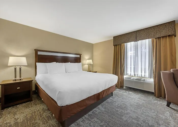 Best Western Plus Prairie Inn