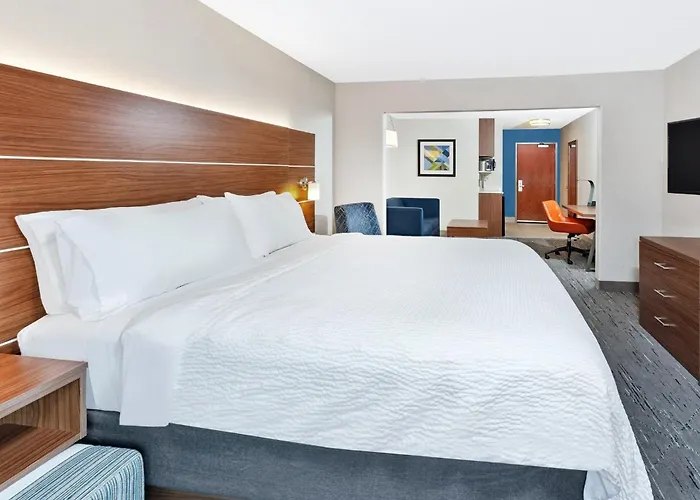 Holiday Inn Express Hotel & Suites Urbana-Champaign-U Of I Area By Ihg