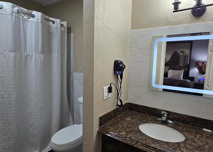 Super 8 By Wyndham Corpus Christi Northwest Motel Annaville